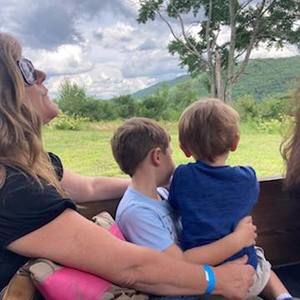 Meet your Posher, Raquel